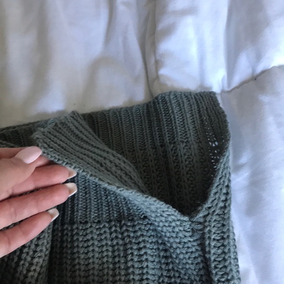 Fashion Nova Sweater - Picture 3 of 3